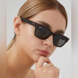 Rb2140 Ray-Ban Classic Sunglasses 50mm 50-150 901 Black w Green G-15 Lens w/ Box